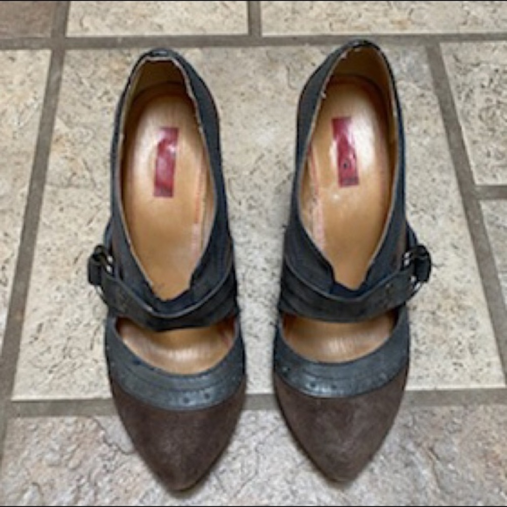 5/48 suede heels